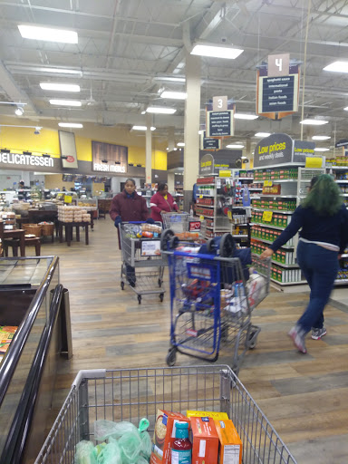 Grocery Store «Kroger», reviews and photos, 15255 Michigan Ave, Dearborn, MI 48126, USA