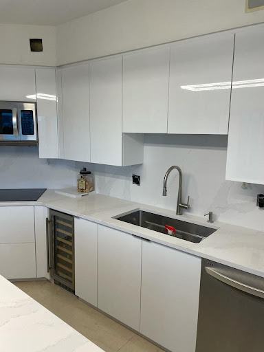 Cabinet Maker «Kitchen Cabinets Cabinet Refacing by Visions», reviews and photos, 519 NE 189th St, Miami, FL 33179, USA