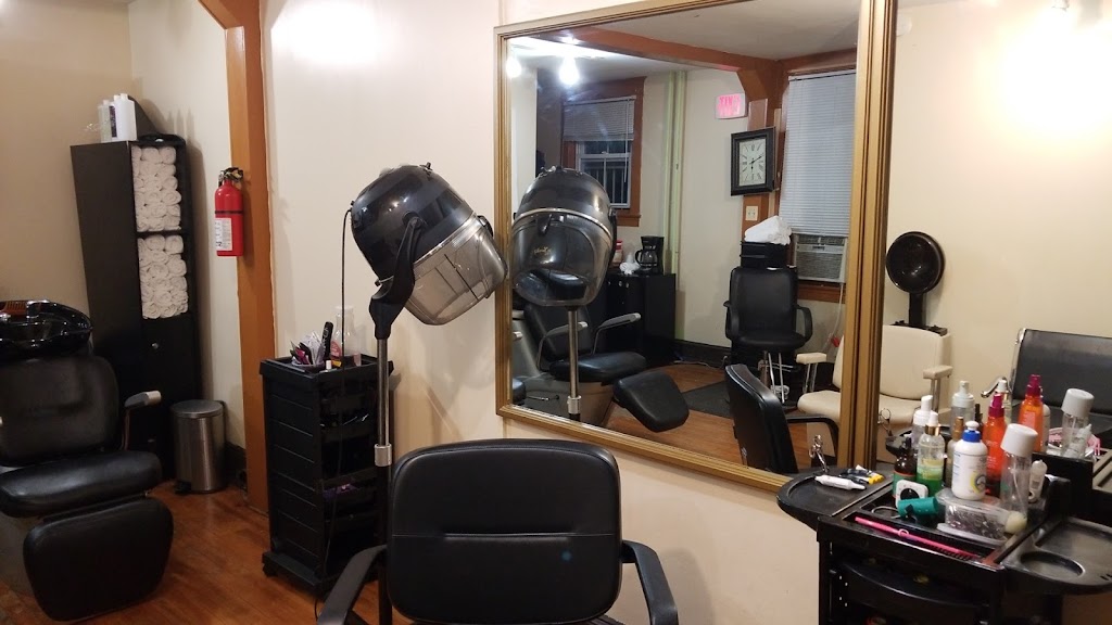 D'Tati Dominican Hair Salon 21211