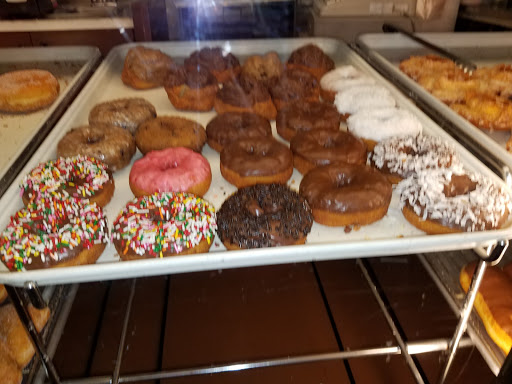 Donut Shop «Miss Donuts», reviews and photos, 832 W Whittier Blvd, Montebello, CA 90640, USA