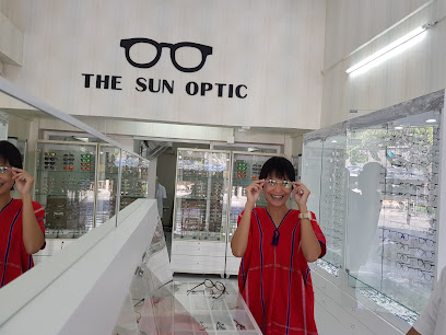 ร้านแว่นตา The Sun Optic