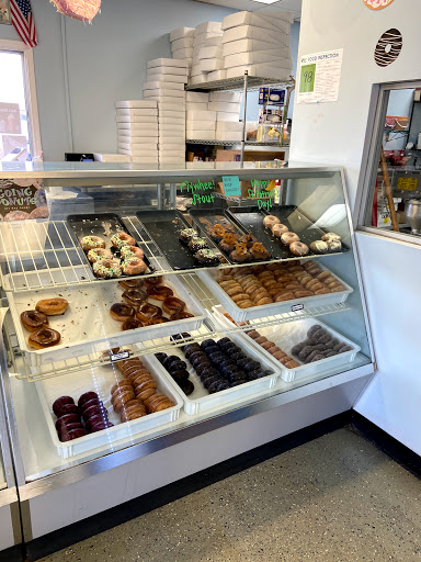 Donut Shop «Amazin Glazin Donuts», reviews and photos, 515 N Mulberry St, Elizabethtown, KY 42701, USA