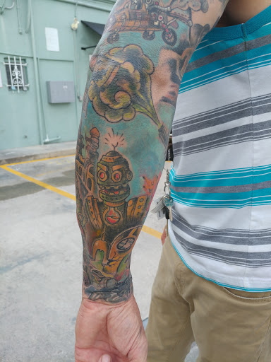 Tattoo Shop «Sacred Dagger Tattoo Studio», reviews and photos, 1131 21st St, Vero Beach, FL 32960, USA