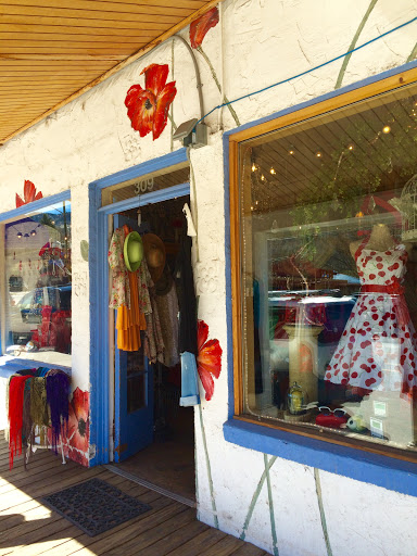 Antique Store «La Boutique Des Boudreaux», reviews and photos, 309 Bear Creek Ave, Morrison, CO 80465, USA