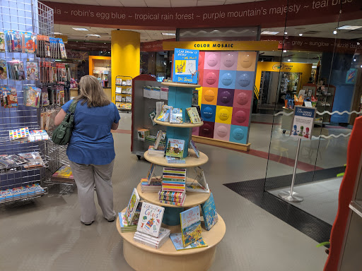 Craft Store «Crayola Store Crown Center», reviews and photos, 200 E 25th St, Kansas City, MO 64108, USA