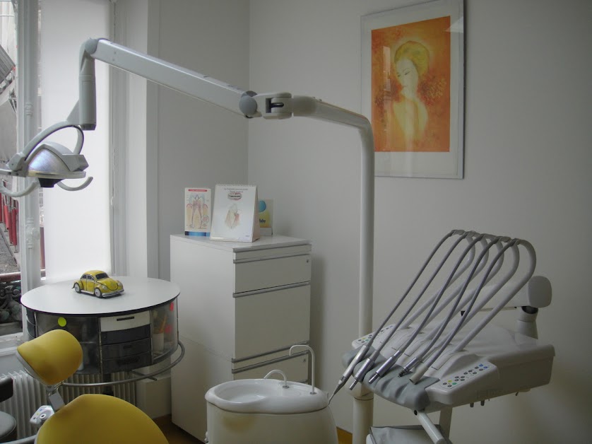 Dentiste Paris 18 ème - Drs Schmuckler - Vantalon - Kaabar - Cornec -Kechekar - Kakiche Paris