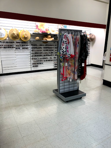 Department Store «T.J. Maxx», reviews and photos, 99 Gateway Dr, Mechanicsburg, PA 17055, USA