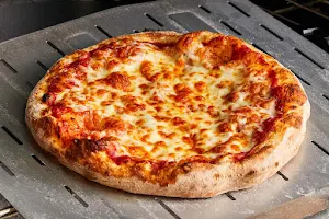 Deb's Pizza image