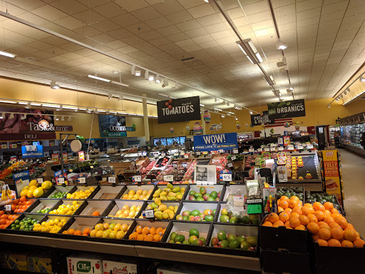 Grocery Store «Super Stop & Shop», reviews and photos, 200 New Hartford Rd, Winsted, CT 06098, USA