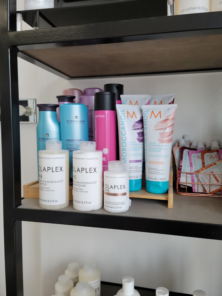 Willa Hair Co 84045