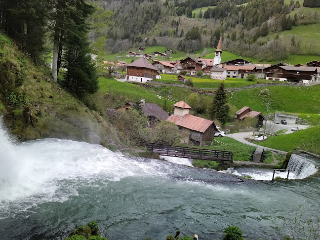 Kommentare und Rezensionen über Wasserfall von Jaun