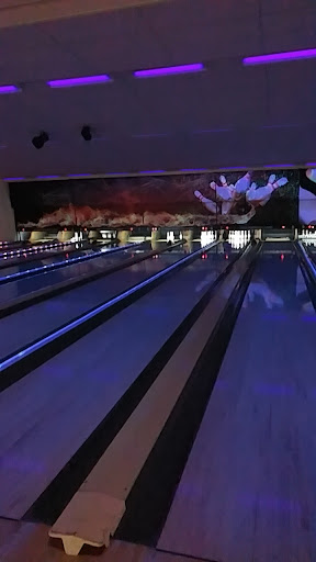 Bowling Alley «Avon North Hill Lanes», reviews and photos, 150 W Tienken Rd, Rochester Hills, MI 48306, USA
