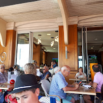 Atmosphère du Restaurant L'Océan Café à Les Sables-d'Olonne - n°8