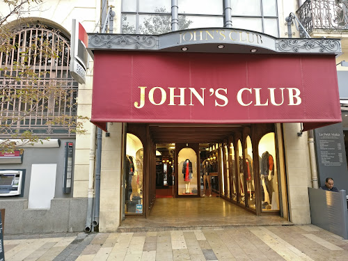 Magasin de vêtements pour hommes John's Club Carcassonne