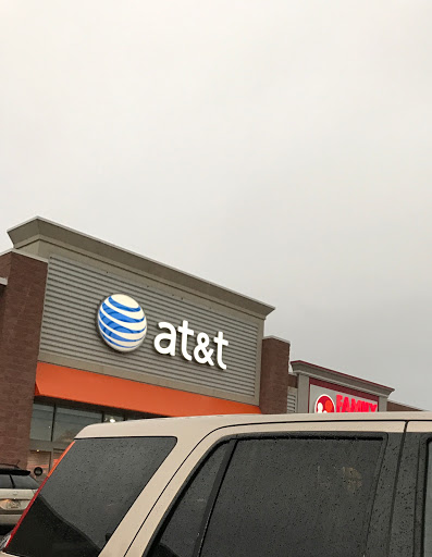 Cell Phone Store «AT&T», reviews and photos, 117 S 69th St, Upper Darby, PA 19082, USA