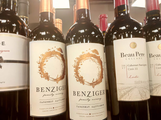 Liquor Store «Wine Chateau», reviews and photos, 1021 St George Ave #1, Colonia, NJ 07067, USA