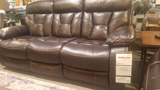 Furniture Store «Art Van Furniture - Shelby Township», reviews and photos, 14055 Hall Rd, Shelby Charter Township, MI 48315, USA