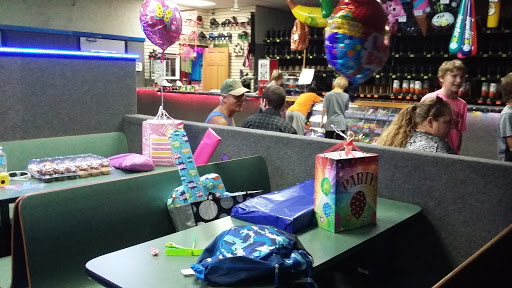 Amusement Center «High Roller Skating Center of La Crosse», reviews and photos, 3624 East Ave S, La Crosse, WI 54601, USA