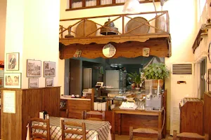 Minder Restaurant image