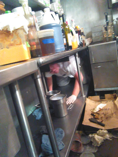 New American Restaurant «Justus Drugstore - A Restaurant», reviews and photos, 106 W Main St, Smithville, MO 64089, USA