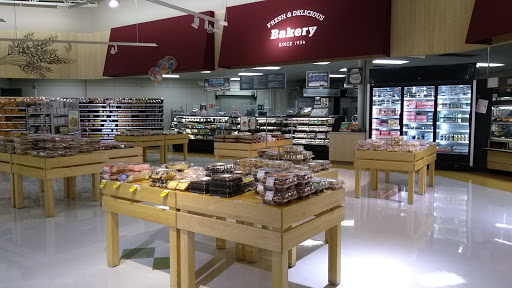 Grocery Store «Meijer», reviews and photos, 1900 E College Ave, Normal, IL 61761, USA