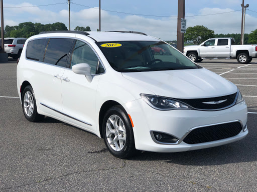 Car Dealer «Carolina Chrysler Jeep Dodge Ram», reviews and photos, 1001 Halstead Blvd, Elizabeth City, NC 27909, USA