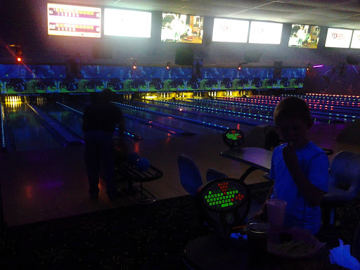 Bowling Alley «Woodcrest Lanes», reviews and photos, 100 N Grandview St, Union City, OH 45390, USA