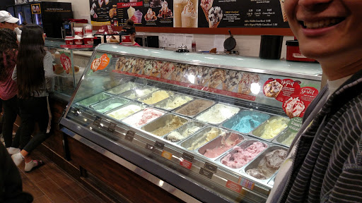 Shopping Mall «Union Landing Shopping Center», reviews and photos, I-880, Union City, CA 94587, USA