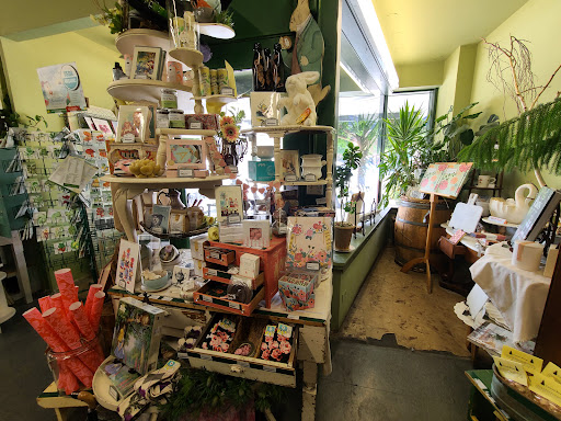 Grocery Store «Bear Foods Natural Market», reviews and photos, 125 E Woodin Ave, Chelan, WA 98816, USA