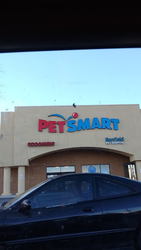 Pet Supply Store «PetSmart», reviews and photos, 4749 Valley View Blvd NW, Roanoke, VA 24012, USA