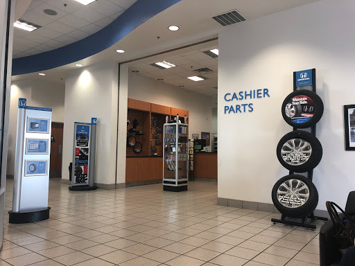 Honda Dealer «Visalia Honda», reviews and photos, 1016 S Ben Maddox Way, Visalia, CA 93292, USA