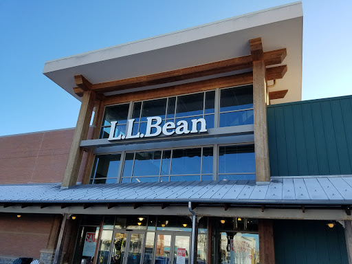 Shopping Mall «The Promenade Shops at Evergreen Walk», reviews and photos, 501 Evergreen Way #503, South Windsor, CT 06074, USA