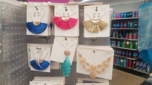 Variety Store «Five Below», reviews and photos, 1776 E Jefferson St, Rockville, MD 20850, USA