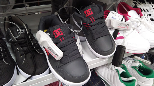 Clothing Store «Ross Dress for Less», reviews and photos, 13510 Whittier Blvd, Whittier, CA 90605, USA