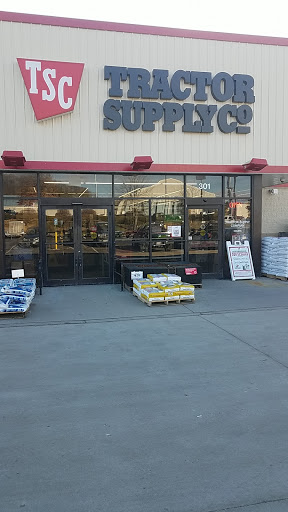 Home Improvement Store «Tractor Supply Co.», reviews and photos, 301 Century Dr, Mt Airy, MD 21771, USA