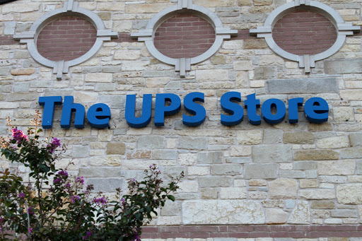 Shipping and Mailing Service «The UPS Store», reviews and photos, 2121 Lohmans Crossing Rd Ste 504, Lakeway, TX 78734, USA