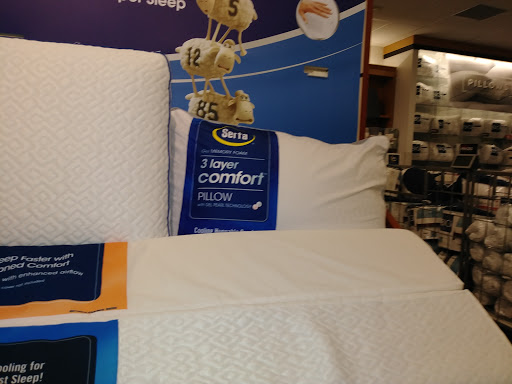 Shopping Mall «North Andover Mall», reviews and photos, 350 Winthrop Ave, North Andover, MA 01845, USA