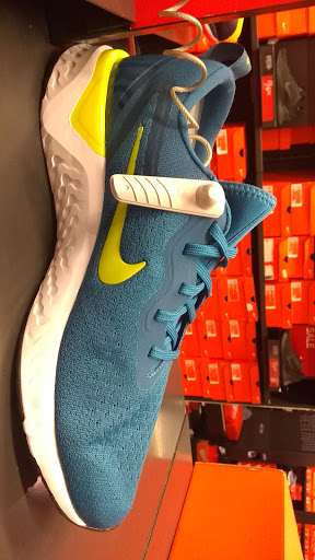 Clothing Store «Nike Factory Store», reviews and photos, 651 Kapkowski Rd #150, Elizabeth, NJ 07201, USA