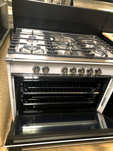 Appliance Store «Smithtown Appliance Co», reviews and photos, 25 E Main St, Smithtown, NY 11787, USA