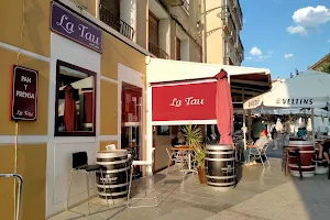 La Tau. Café-bar image