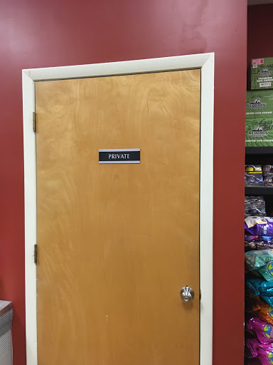 Pet Supply Store «Munchies Natural Pet Foods», reviews and photos, 2896 W Bay Dr, Belleair Bluffs, FL 33770, USA