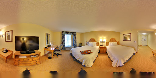 Hampton Inn & Suites SavannahMidtown image 2
