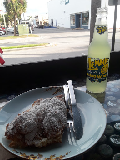 Grocery Store «P P Cobb General Store», reviews and photos, 100 Avenue A #1C, Fort Pierce, FL 34950, USA