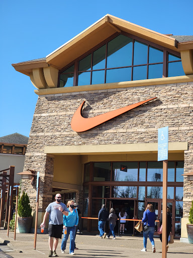 Sporting Goods Store «Nike Factory Store», reviews and photos, 1001 N Arney Rd #810, Woodburn, OR 97071, USA
