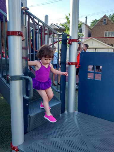 Park «Margaret Donahue Park», reviews and photos, 1230 W School St, Chicago, IL 60657, USA