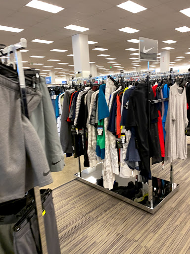 Department Store «Nordstrom Rack Perimeter Expo», reviews and photos, 1201 Hammond Dr NE, Dunwoody, GA 30346, USA