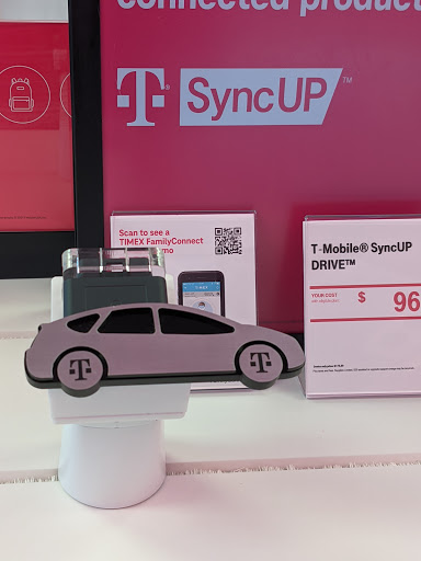 Cell Phone Store «T-Mobile», reviews and photos, 2431 US-1, North Brunswick Township, NJ 08902, USA