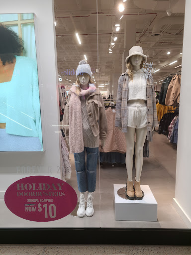 Clothing Store «Forever 21», reviews and photos, 4164 N Harlem Ave, Norridge, IL 60706, USA