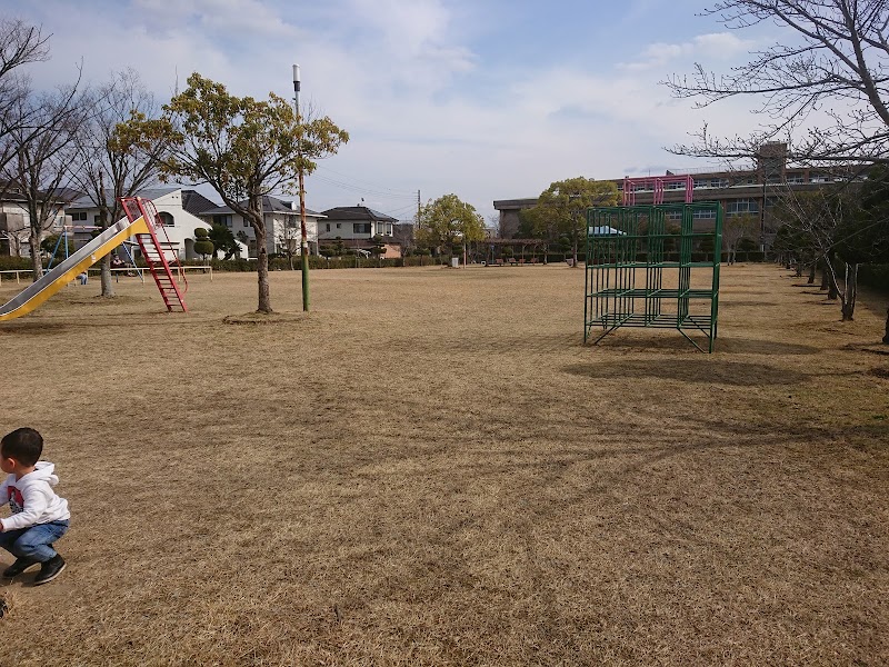 稗田西児童公園(郡山ニュータウン西公園)