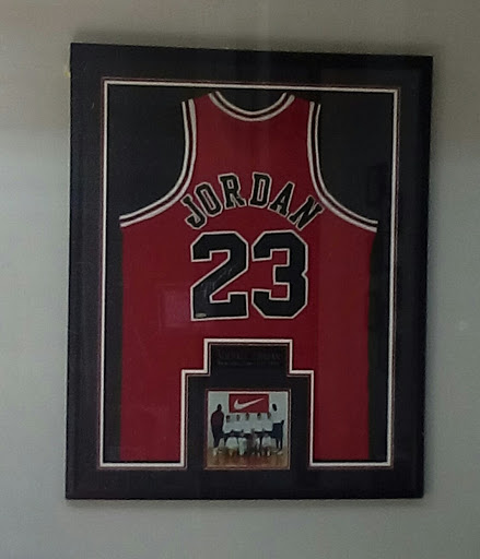 Jewelry Appraiser «Queen City Jewelry & Pawn», reviews and photos, 7935 Reading Rd, Cincinnati, OH 45237, USA